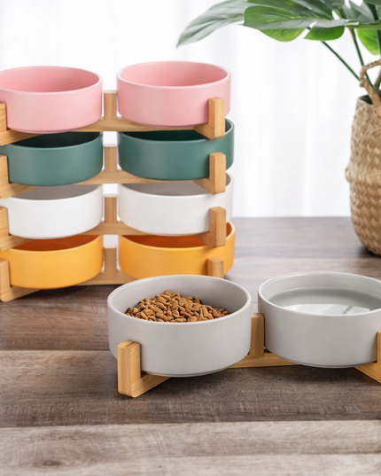 Cuenco de cerámica con soporte de bambú